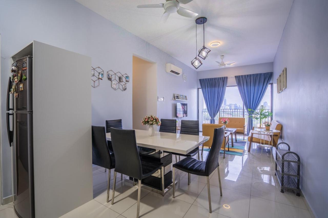 Peaceful 3-bedroom With Pool 5 Pax - Wangsa Maju *