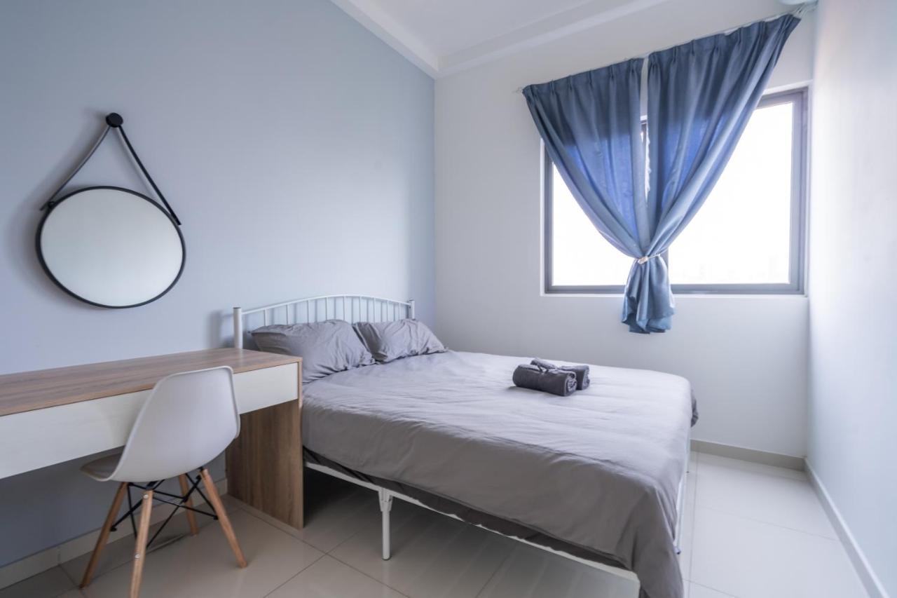 Peaceful 3-bedroom With Pool 5 Pax - Wangsa Maju Kuala Lumpur