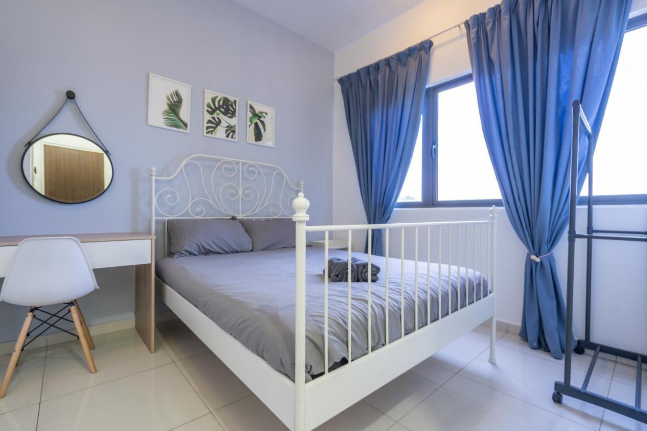 Peaceful 3-bedroom With Pool 5 Pax - Wangsa Maju Apartment *